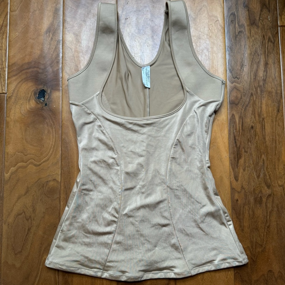 Flexees Women's Seamless Shaping Tank Top in Nude 2x